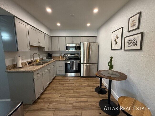 Building Photo - 2540 N 17th Way