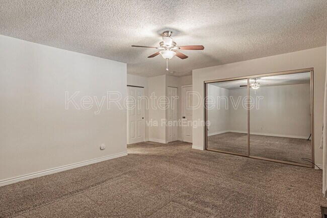 Building Photo - 535 S Cody St