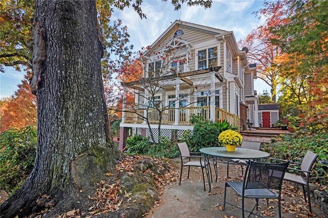 Building Photo - 4 Ansley Dr NE