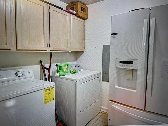 Building Photo - 104 S Pkwy Dr