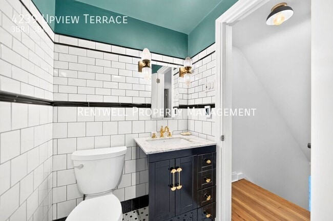 Building Photo - 4239 Upview Ter
