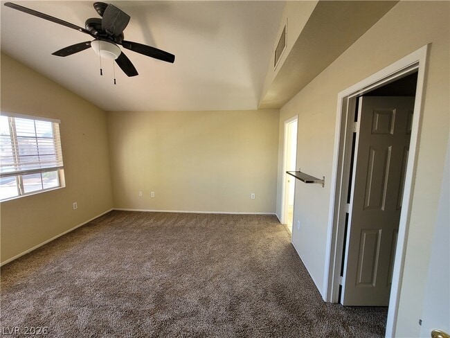 Building Photo - 253 Buckskin St