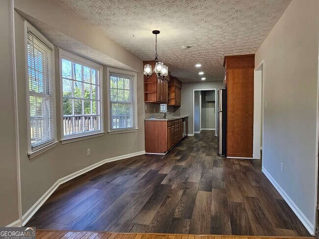 Building Photo - 683 Ginger Cake Rd