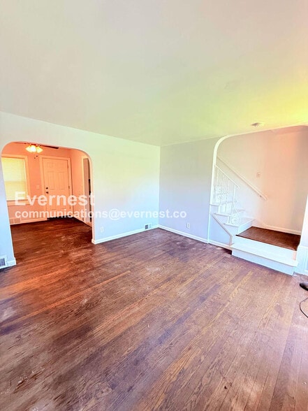 Building Photo - 16834 Fairfield St