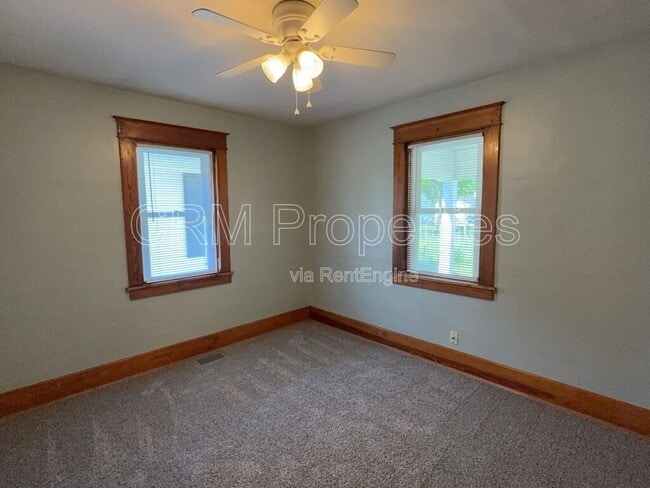 Building Photo - 2125 N Purdum St