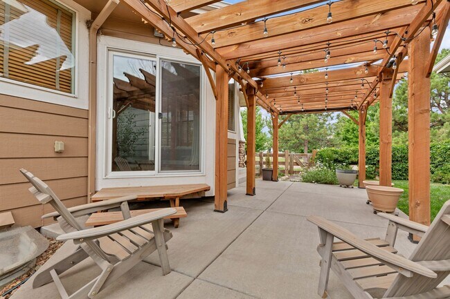 Building Photo - Beautiful Monument Ranch with Finished Basement & Low-Maintenance Living!