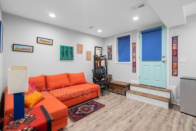 Building Photo - 1275 Oates St NE