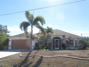 Building Photo - 8171 Rocliff Ave