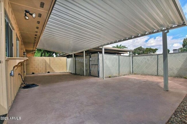 Building Photo - 8335 E Vista Dr