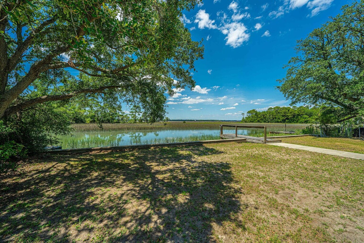 Building Photo - 816 E Cooper Ave