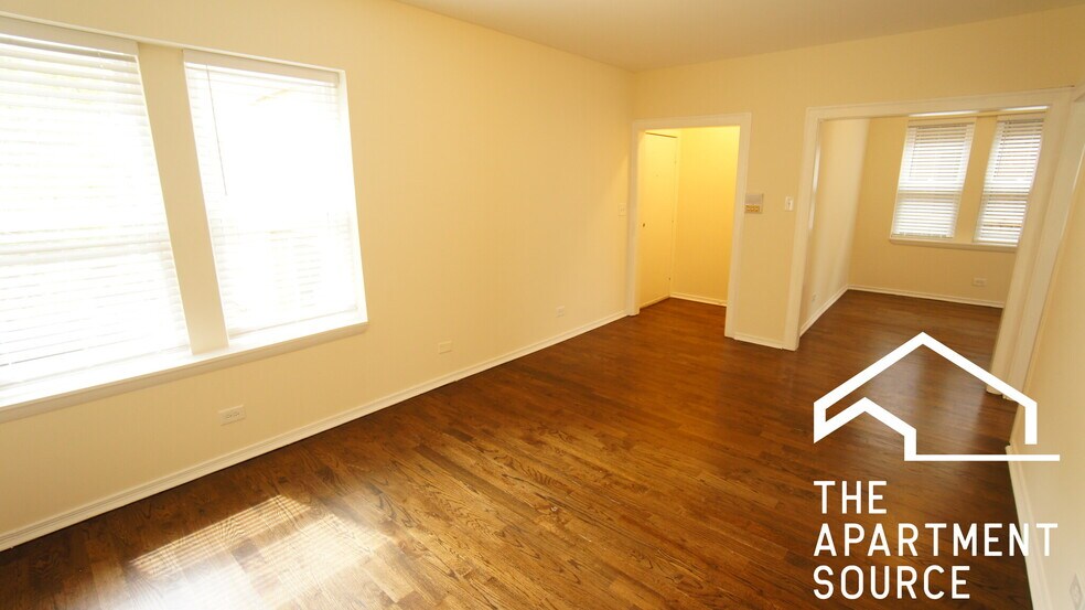 Building Photo - 2357 N Drake Ave