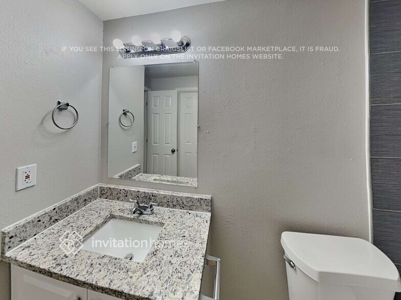 Building Photo - 10435 Jellison Way