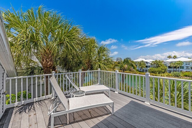 Building Photo - 777 Beach View Dr