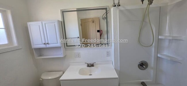 Building Photo - 3045-E 1/4 E 1/4 Rd