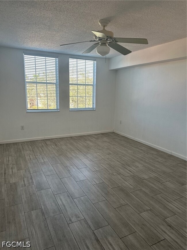 Building Photo - 8659 River Homes Lane