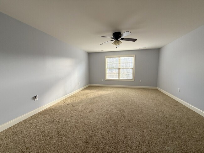 Building Photo - 118 Crystal Lake Dr