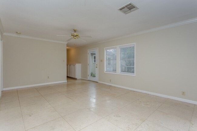 Building Photo - 1230 Timbergrove Ln