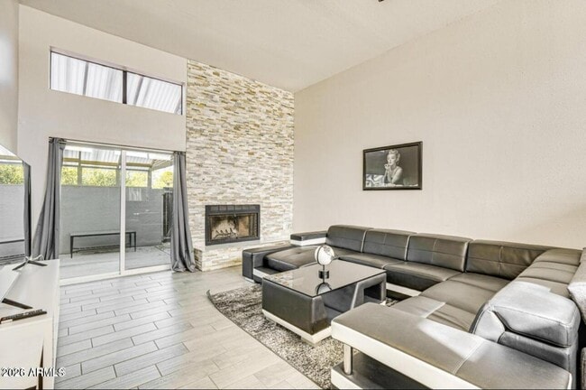 Building Photo - 14236 N 23rd St