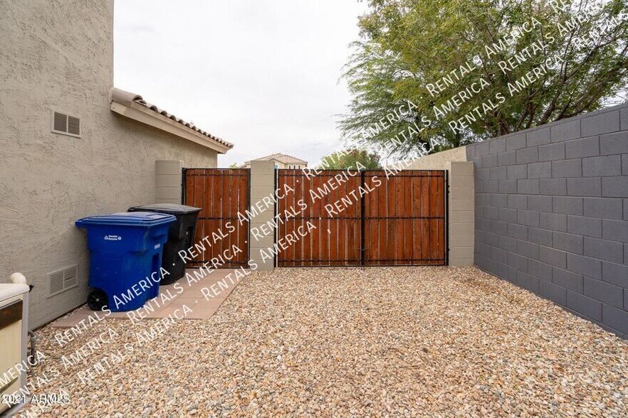 Building Photo - 6013 S Danielson Way