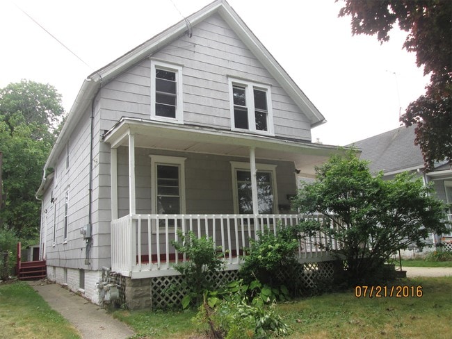 Building Photo - 4049 6th Ave