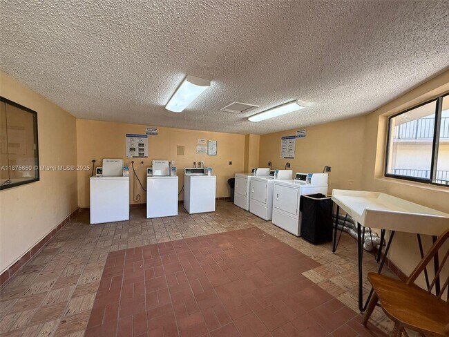 Building Photo - 8420 SW 133rd Avenue Rd