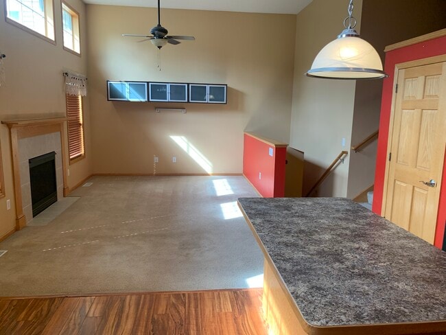 Building Photo - 3125 Legacy Ln