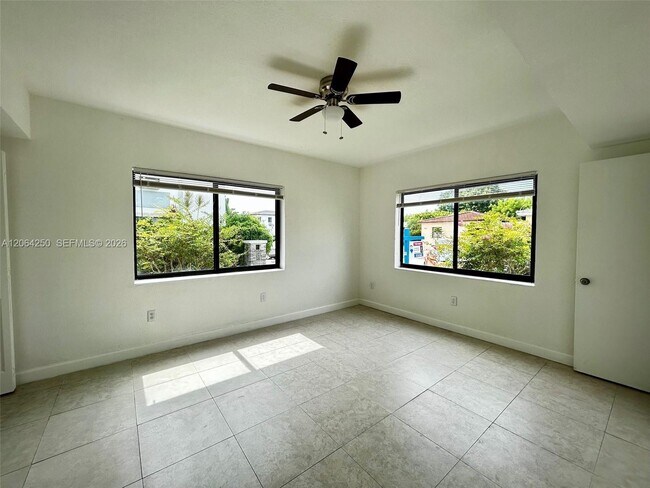 Building Photo - 875 80th St