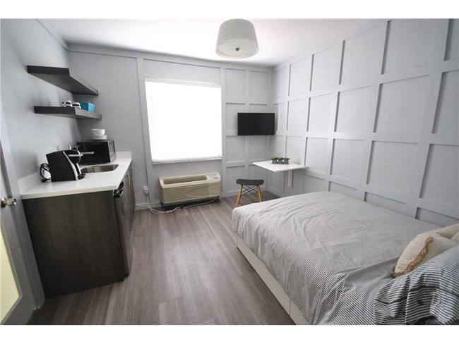 Interior Photo - Harding Beach
