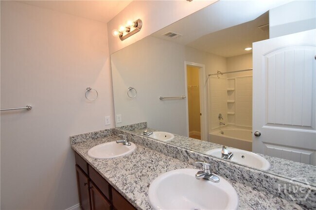 Building Photo - 11330 White Bluff Rd