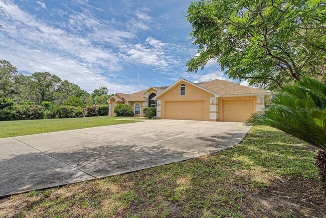 Building Photo - 20811 SW 81st Loop