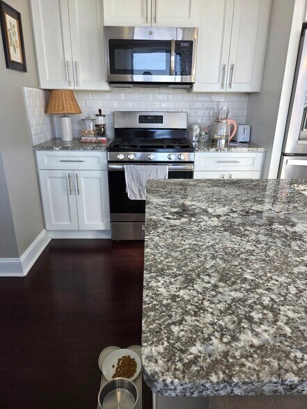 Building Photo - 108 N Washington Ave