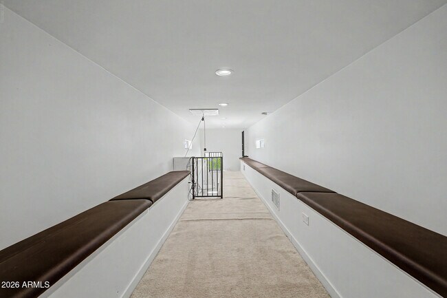 Building Photo - 2312 E Curnow Dr