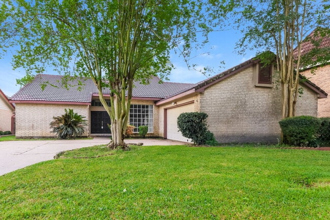 Building Photo - 3635 Lost Oak Dr