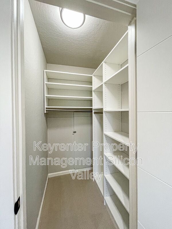 Building Photo - 6701 Tannahill Dr