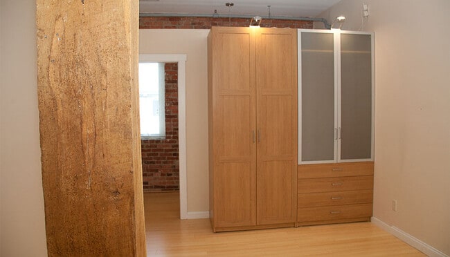 Building Photo - 56 W Gay St