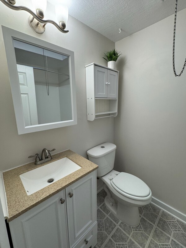 Building Photo - 12425 Dunks Ferry Rd