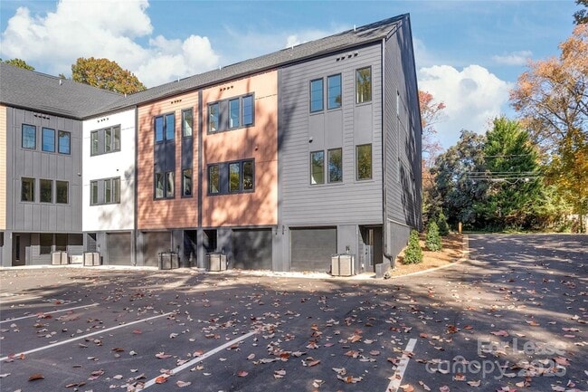 Building Photo - 1314 Carolyn Dr