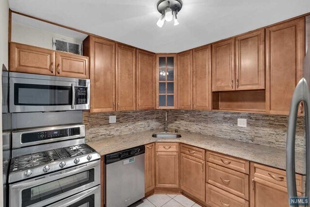 Building Photo - 2100 Linwood Ave