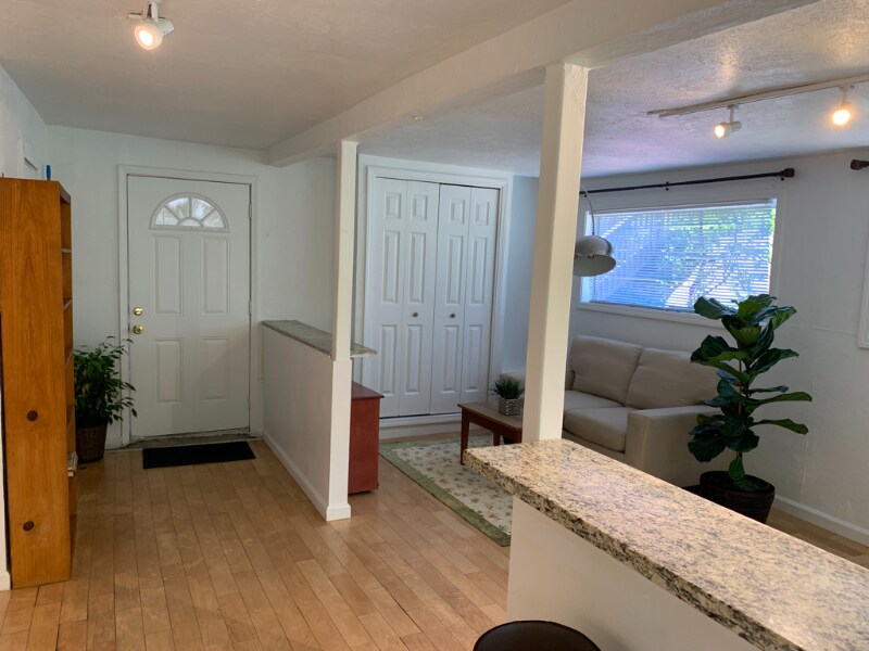 Building Photo - 6040 Buena Ventura Ave