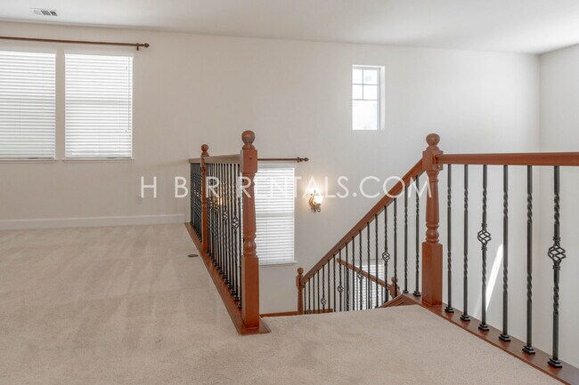 Building Photo - 4-Bedroom, 3-Bath Home in Desirable Manteca – Spacious Living