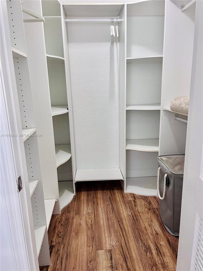 Building Photo - 401 69th St