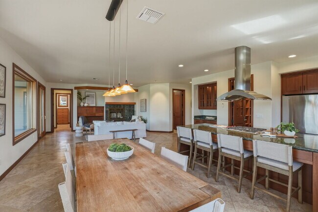 Building Photo - Beautiful 3-Bedroom Home Above Miller’s Landing with River and Mountain Vistas
