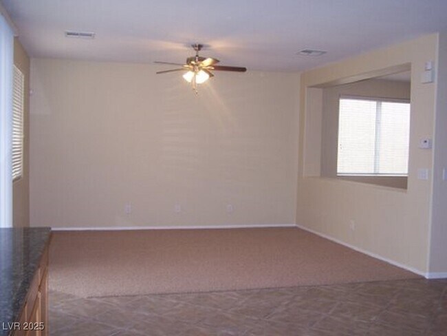 Building Photo - 283 Maddelena Ave