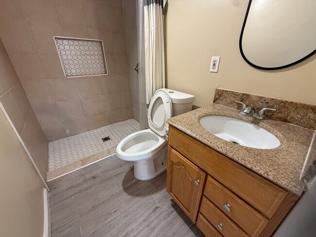 Building Photo - 4951 Campanile Dr