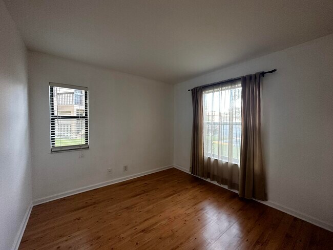 Building Photo - 21904 Lake Forest Cir