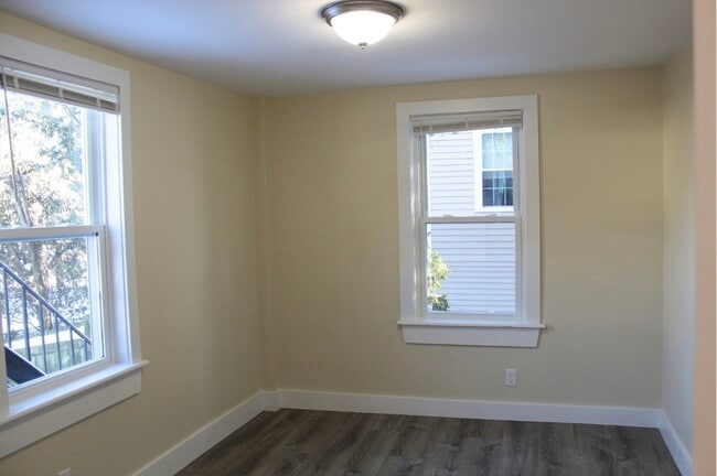 Building Photo - 78 Endicott St