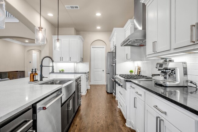 Building Photo - 4809 Latour Ln