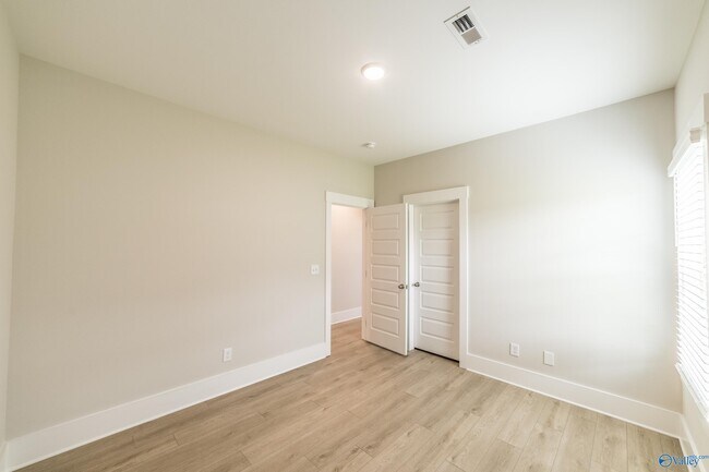 Building Photo - 117 Harper Ln