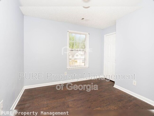 Building Photo - 457 Darter Dr NW