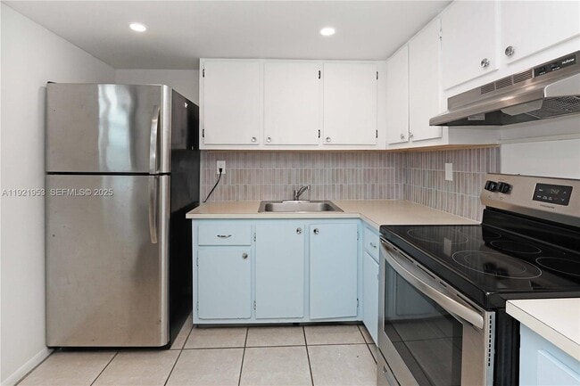 Building Photo - 1225 West Ave